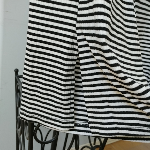 W♥C / Wego Japan split-hem high-waisted black & white striped flared pants - Picture 8 of 8